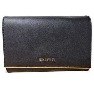 Nine West Faux Leather Wallet Women's. Size Small.  New With Defect. *****FLAWED